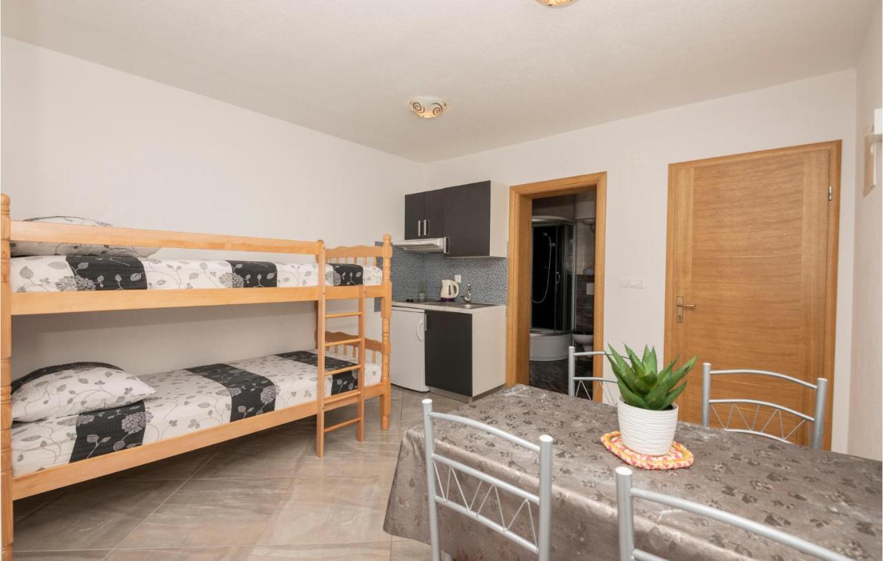 Beautiful Apartment In Krvavica With Kitchen Eksteriør bilde